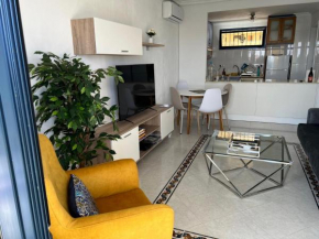 Beautiful sea view apartment close to beach with pool
